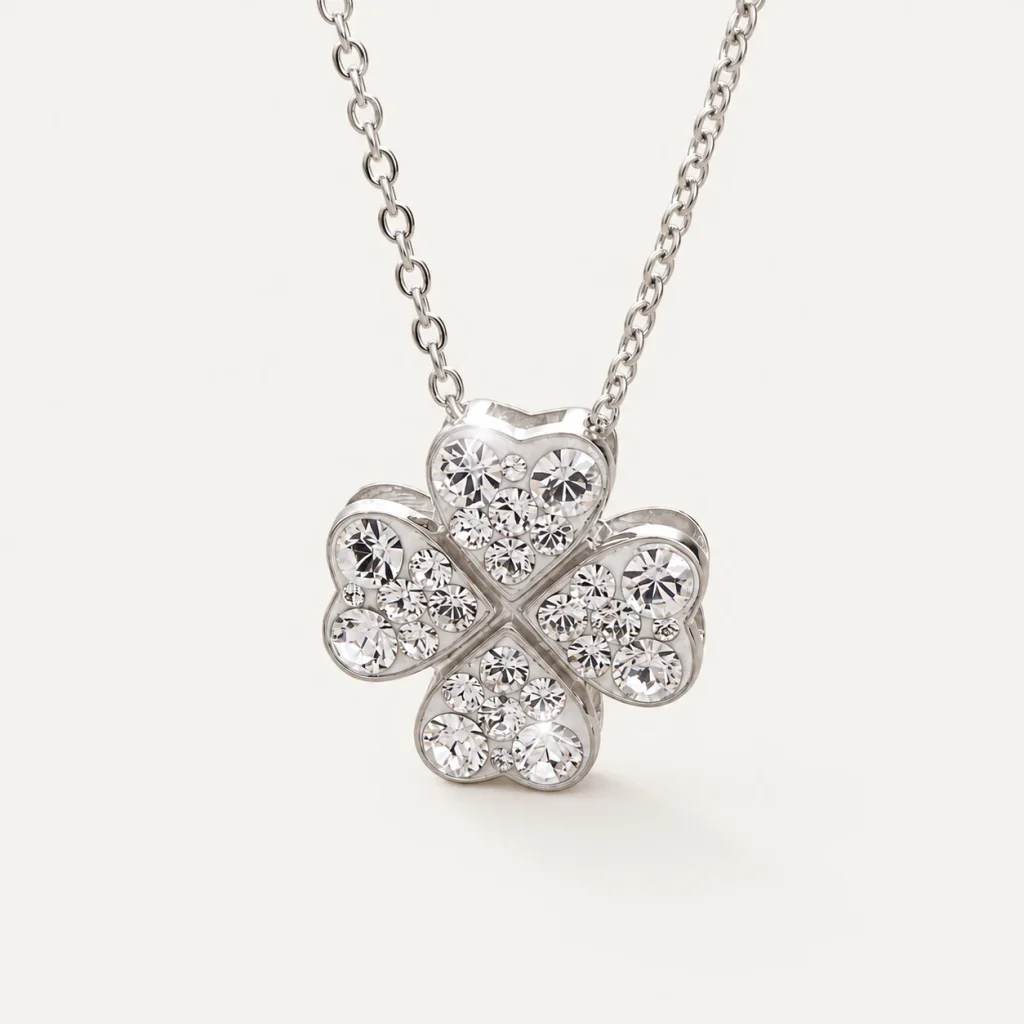 Srdíčkový čtyřlístek – stříbrný náhrdelník s krystaly Swarovski