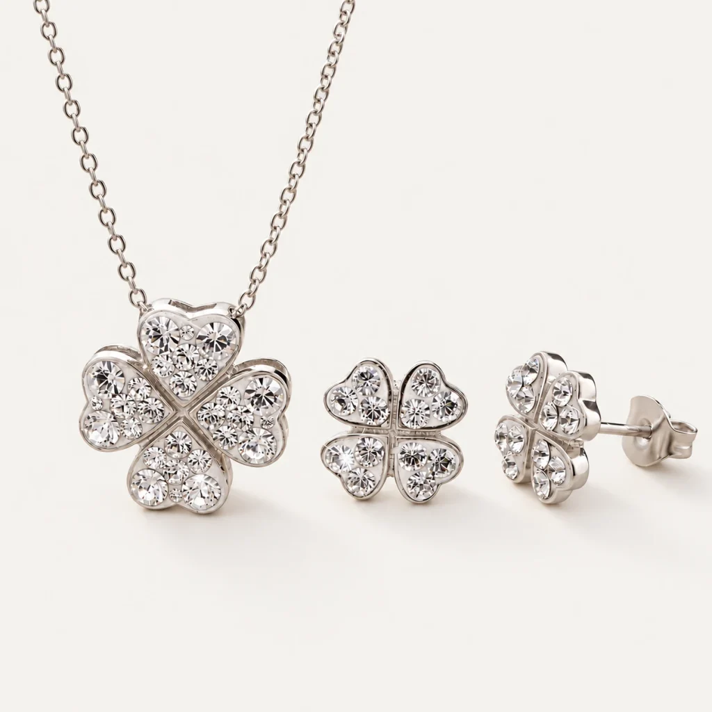 Srdíčkový čtyřlístek – stříbrný set náhrdelníku a náušnic s krystaly Swarovski